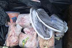 معدوم سازی بیش از 50 کیلوگرم گوشت مرغ فاسد در درگز