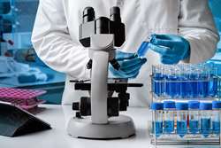 انجام بیش از 41  هزار آزمایش تخصصی تشخیصی در آزمایشگاه های دامپزشکی شهرستان مشهد