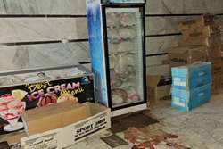 کشف و ضبط 400 کیلوگرم گوشت مرغ و آلایش تاریخ منقضی در سبزوار