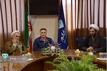 جلسه شورای فرهنگ با حضور رئیس ستاد اقامه نماز استان و تقدیر از همکاران فعال در ترویج نماز