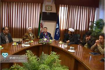 جلسه شورای فرهنگ با حضور رئیس ستاد اقامه نماز استان و تقدیر از همکاران فعال در ترویج نماز