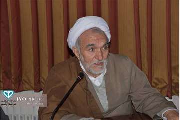 جلسه شورای فرهنگ با حضور رئیس ستاد اقامه نماز استان و تقدیر از همکاران فعال در ترویج نماز