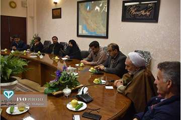 جلسه شورای فرهنگ با حضور رئیس ستاد اقامه نماز استان و تقدیر از همکاران فعال در ترویج نماز