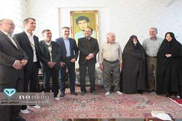 بازدید مدیرکل دامپزشکی خراسان رضوی و رئیس سازمان دامپزشکی کشور از همکار بازنشسته در شهرستان گناباد