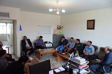 جلسه آموزشی و توجیهی متصدیان مراکز عرضه فرآورده های خام دامی ویژه نوروز 97 در خوشاب