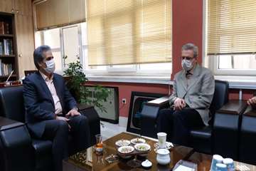 دیدار مدیر کل دامپزشکی استان خراسان رضوی با معاون سیاسی امنیتی و اجتماعی استانداری خراسان رضوی . ۳۰ 