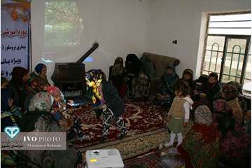 بررسی مشکلات عشایر و برگزاری کلاس آموزشی بروسلوز برای بانوان عشایر با حضور مدیرکل دامپزشکی استان و م