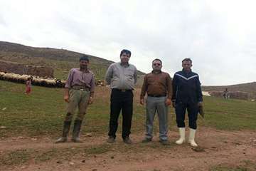 13 خرداد ماه، واکسیناسیون تب برفکی و توزیع رایگان سم در بین عشایر قوچان و درگز ساکن در هزار مسجد