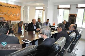 جلسه هم اندیشی مدیرکل دامپزشکی استان با اعضای هیئت مدیره تعاونی گاوداران مشهد، 19 فروردین