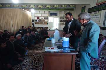 کلاس توجیهی اجرای طرح واکسیناسیون نیوکاسل طیور روستایی با حضور دهیاران و اعضای بسیج شهرستان تربت جام