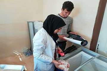 گشت مشترک نظارت های بهداشت نوروزی شبکه دامپزشکی کلات بر مراکز عرضه فرآورده های خام دامی و رستوران ها