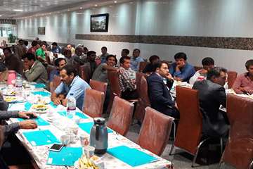 کلاس آموزشی آشنایی با بیماریهای تنفسی طیور برای مرغداران شهرستان نیشابور- مدرس دکتر صدیقی متخصص طیور