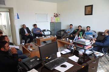 جلسه آموزشی و توجیهی متصدیان مراکز عرضه فرآورده های خام دامی ویژه نوروز 97 در خوشاب