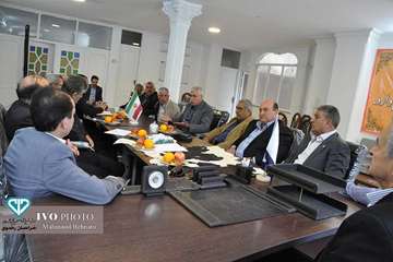 جلسه هم اندیشی مدیرکل دامپزشکی استان با اعضای هیئت مدیره تعاونی گاوداران مشهد، 19 فروردین