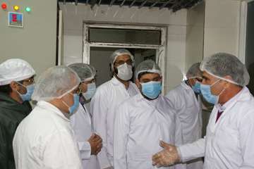 بازدید مسئول حوزه نمایندگی ولی فقیه در سازمان دامپزشکی کشور از کشتارگاه سپیدگوشت