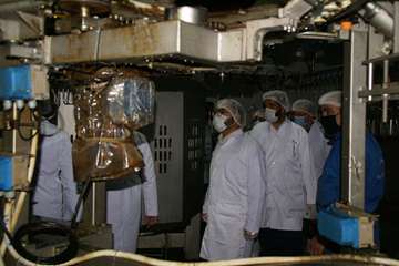 بازدید مسئول حوزه نمایندگی ولی فقیه در سازمان دامپزشکی کشور از کشتارگاه سپیدگوشت