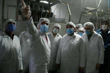 بازدید مسئول حوزه نمایندگی ولی فقیه در سازمان دامپزشکی کشور از کشتارگاه سپیدگوشت