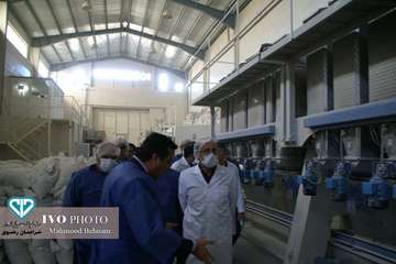 بازدید رییس سازمان دامپزشکی کشور به همراه مدیرکل دامپزشکی استان خراسان رضوی و هیئت همراه  از کارخانه