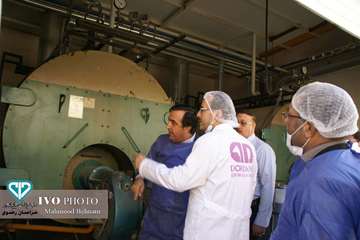 بازدید رییس سازمان دامپزشکی کشور به همراه مدیرکل دامپزشکی استان خراسان رضوی و هیئت همراه  از کارخانه