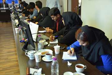 نشست خبری ستاد گرامیداشت روز ملی دامپزشکی در استان خراسان رضوی در مکان موسسه تحقیقات واکسن و سرم ساز