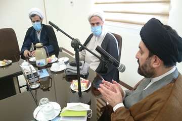 جلسه رئیس کمیسیون اصل 90 مجلس و نماینده مردم مشهد در مجلس در نشست فرهنگ سازی غذای حلال