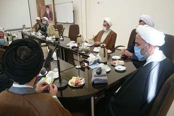 جلسه رئیس کمیسیون اصل 90 مجلس و نماینده مردم مشهد در مجلس در نشست فرهنگ سازی غذای حلال