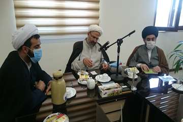 جلسه رئیس کمیسیون اصل 90 مجلس و نماینده مردم مشهد در مجلس در نشست فرهنگ سازی غذای حلال