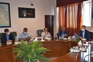 99-05-30 جلسه و بازدید بخش فنی - علمی ستاد ملی کرونا در خصوص مرکز بررسی بیماریهای گلمکان