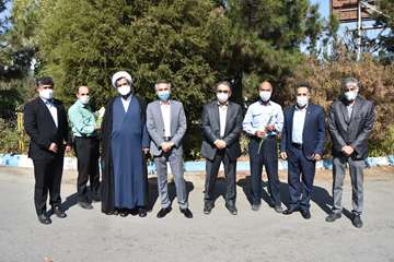 دیدو بازدید مدیرکل و معاونین اداره کل دامپزشکی خراسان رضوی با همکاران و اهدای گل بمناسبت 14 مهر