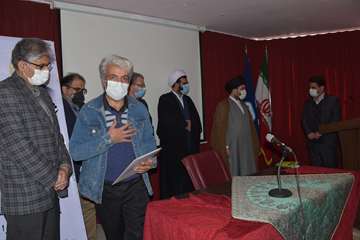 اهدای لوح تقدیر به جهت کسب رتبه دوم درتولید کلیپ دو دقیقه ای فعالیتهای دامپزشکی  به همکار روابط عموم