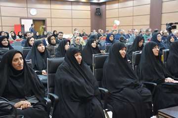 حضور مدیرکل محترم امور بانوان استانداری خراسان رضوی در مراسم تجلیل از چهره ماندگار دامپزشکی استان