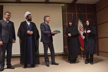 حضور مدیرکل محترم امور بانوان استانداری خراسان رضوی در مراسم تجلیل از چهره ماندگار دامپزشکی استان