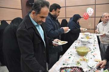 برگزاری جشنواره غذا و فینال مسابقات دارت بانوان ااره کل دامپزشکی استان به مناسبت دهه مبارک فجر