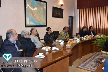 جلسه هم اندیشی و بررسی مشکلات زنبورداران استان خراسان رضوی با حضور مدیر کل دامپزشکی، نمایندگان دستگا