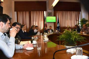 جلسه کمیته پدافند غیرعامل با محوریت بررسی تب کریمه کنگو در اداره کل دامپزشکی خراسان رضوی 