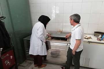 گشت مشترک نظارت های بهداشت نوروزی شبکه دامپزشکی کلات بر مراکز عرضه فرآورده های خام دامی و رستوران ها