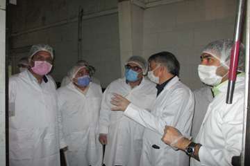 بازدید مدیران کل دامپزشکی و تعزیرات حکومتی از کشتارگاههای طیور مشهد