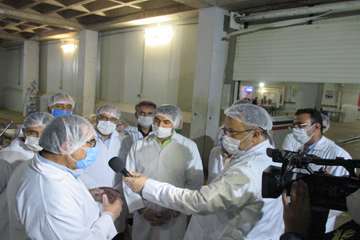 بازدید مدیران کل دامپزشکی و تعزیرات حکومتی از کشتارگاههای طیور مشهد