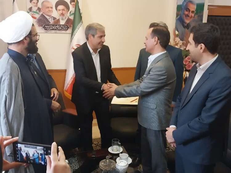 دکتر فردین حسین زاده سکان مدیریت شبکه دامپزشکی شهرستان کاشمر را بدست گرفت