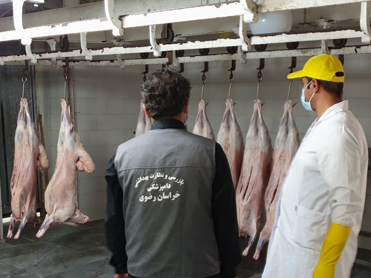  تاکید شبکه دامپزشکی گلبهار به نظارت بهداشتی هدفمند و برنامه محور بر مراکز عرضه فرآورده خام دامی
