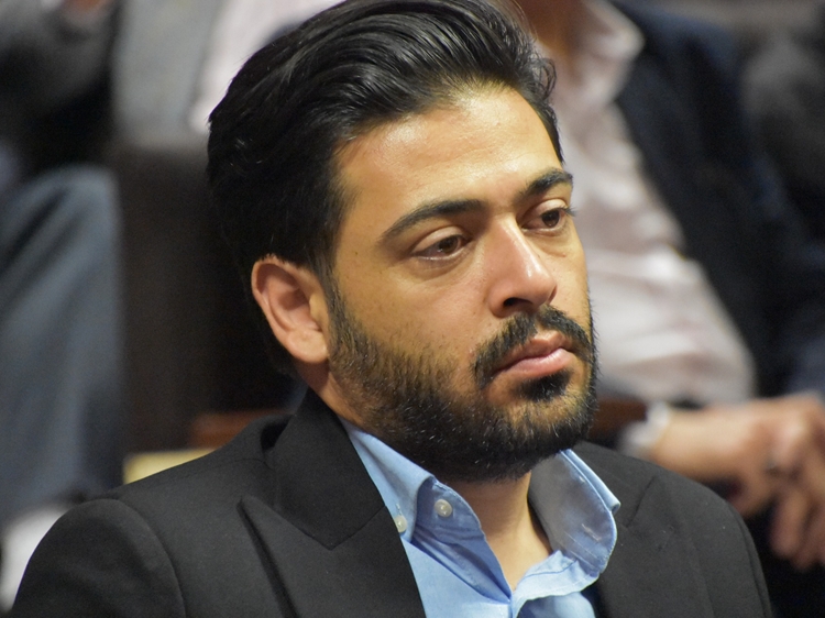 آغاز طرح واکسیناسیون رایگان لمپی اسکین جمعیت دام سنگین در بجستان