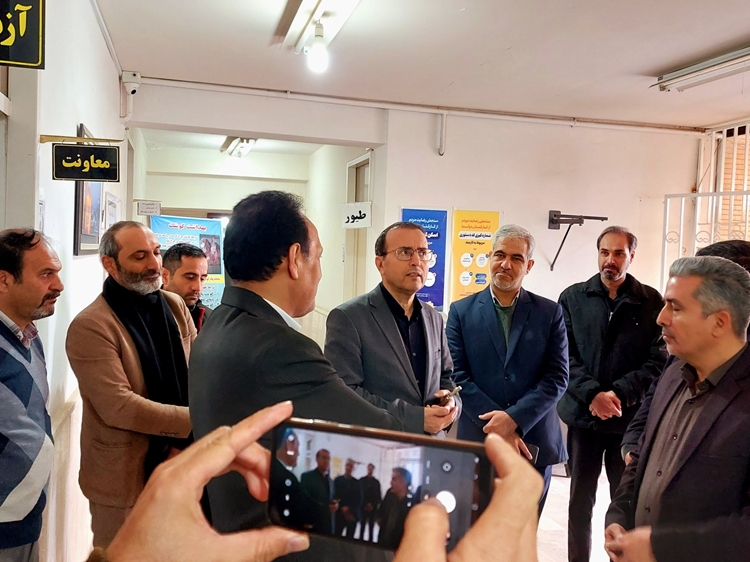 دیدار صمیمانه معاون وزیر و رئیس سازمان دامپزشکی کشور و مدیر کل دامپزشکی استان با همکاران شبکه دامپزشکی شهرستان چناران 