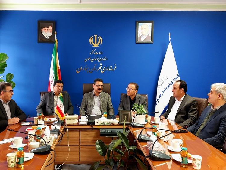 نشست بررسی وضعیت تب برفکی با حضور معاون وزیر و رئیس سازمان دامپزشکی، نماینده مجلس و مسئولین استانی و شهرستانی در چناران