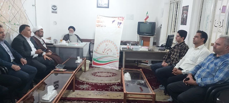 دیدار و گفتگوی رئیس و کارکنان شبکه دامپزشکی نیشابور  با امام جمعه شهرستان