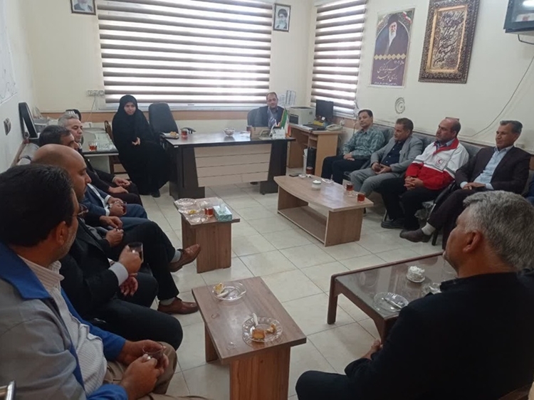 مدیران شهرستان و تولیدکنندگان حوزه دام و طیور با رئیس و کارکنان دامپزشکی مه ولات دیدار و گفتگو نمودند